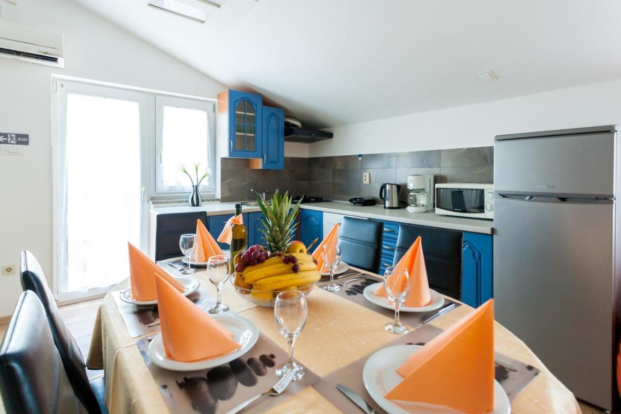 Apartman Luni Sa Bazenom - Malinska, Sveti Anton Sveti Anton  Екстер'єр фото