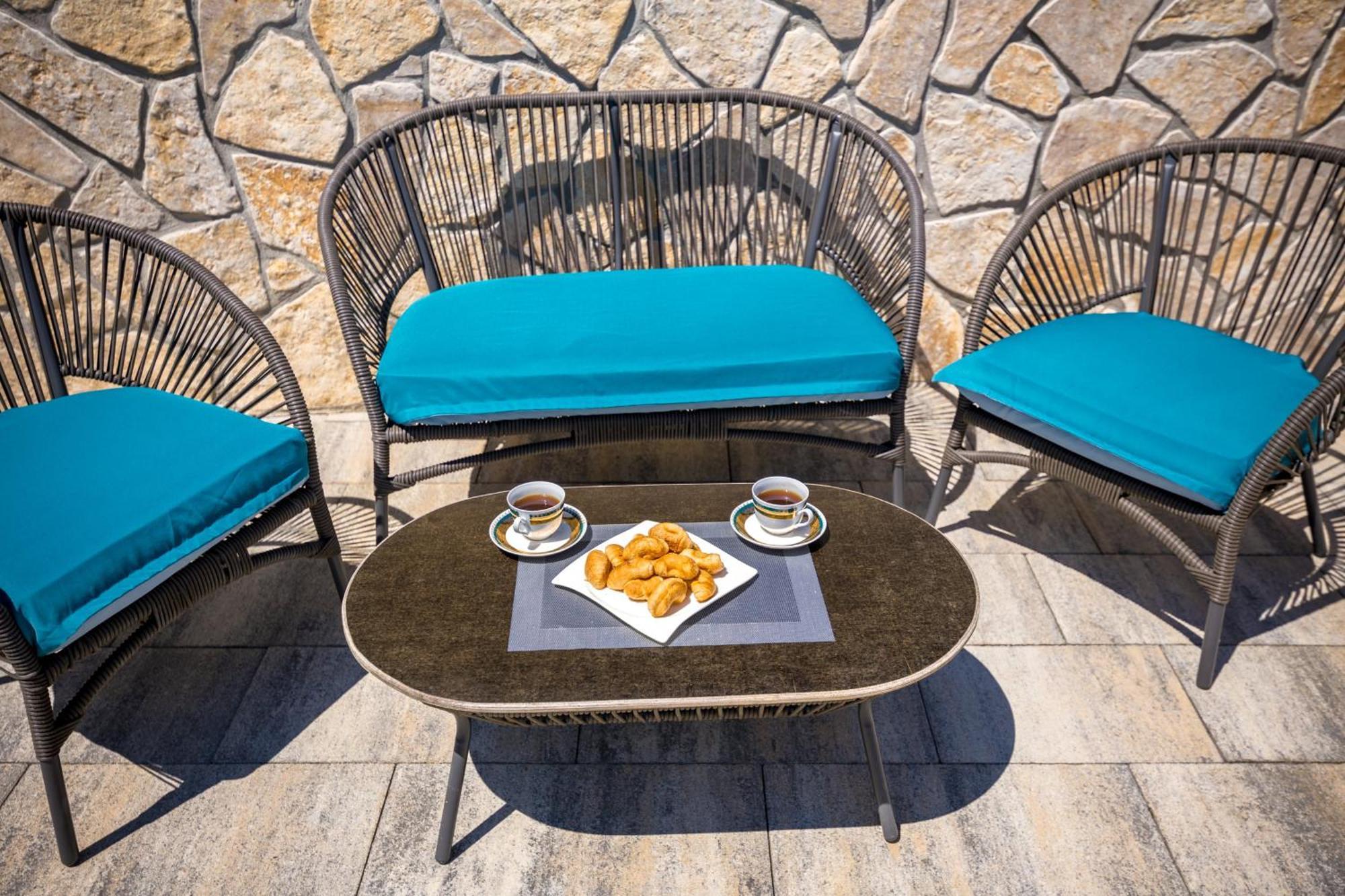 Apartman Luni Sa Bazenom - Malinska, Sveti Anton Sveti Anton  Екстер'єр фото
