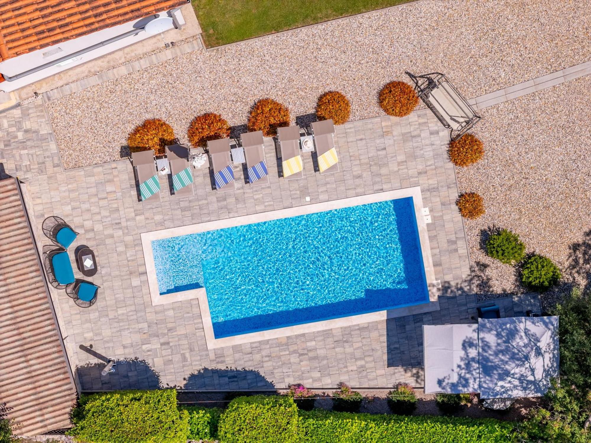 Apartman Luni Sa Bazenom - Malinska, Sveti Anton Sveti Anton  Екстер'єр фото